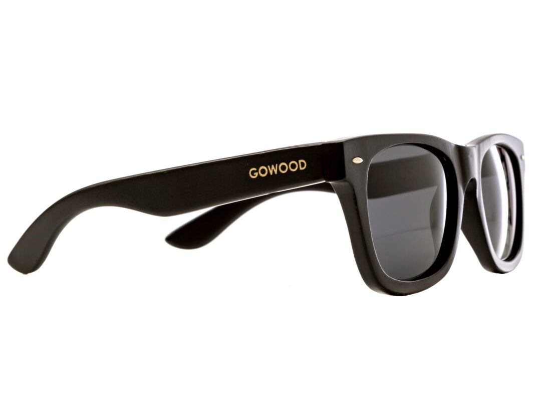 wayfarer style sunglasses black side