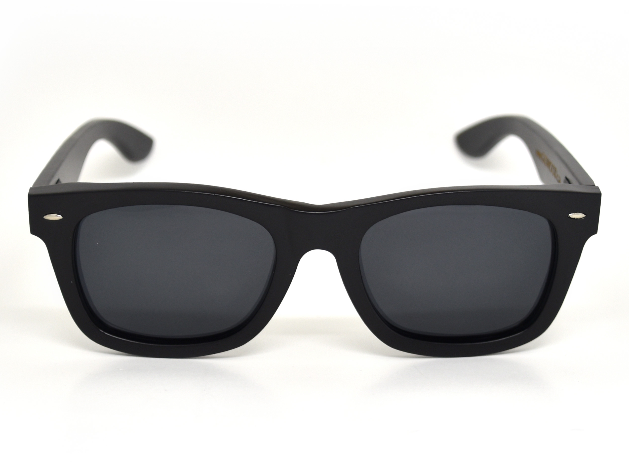 wayfarer style sunglasses black front