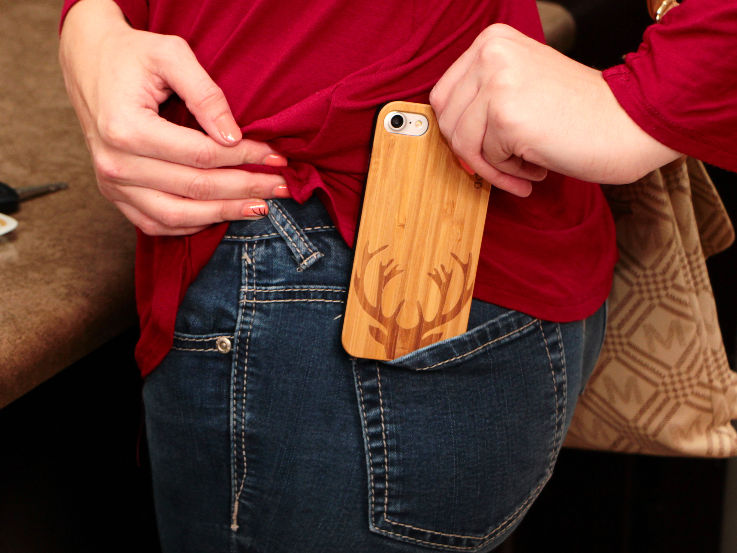 Étui iPhone 6 Plus en bois chevreuil