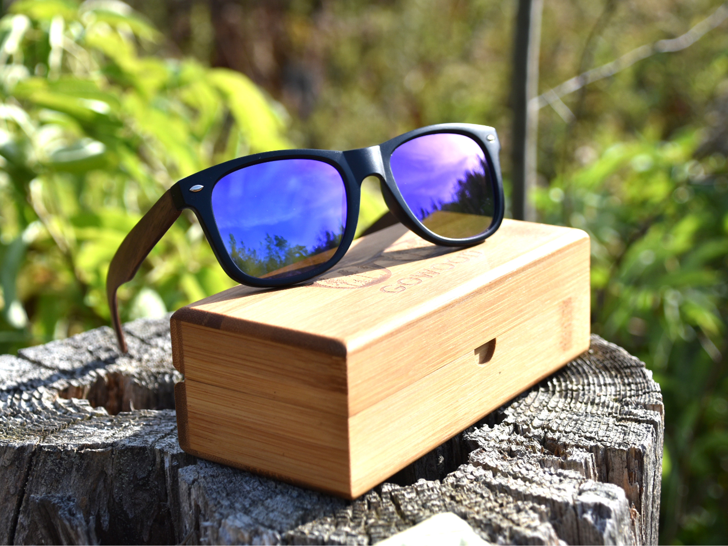 Walnut wood wayfarer sunglasses blue mirrored lenses - outdoor