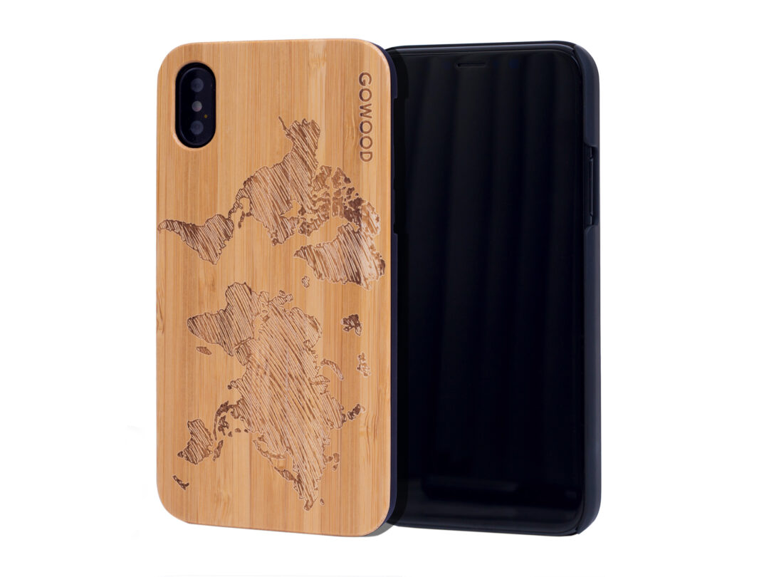 étui iPhone X en bois bambou carte du monde