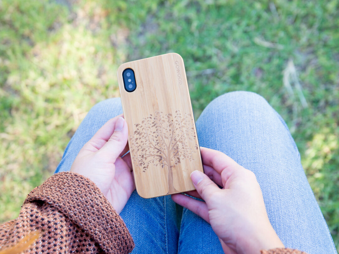étui iPhone X en bois bambou arbre dehors
