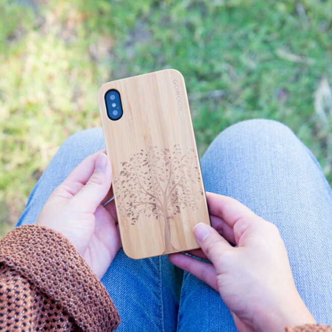 étui iPhone X en bois bambou arbre dehors