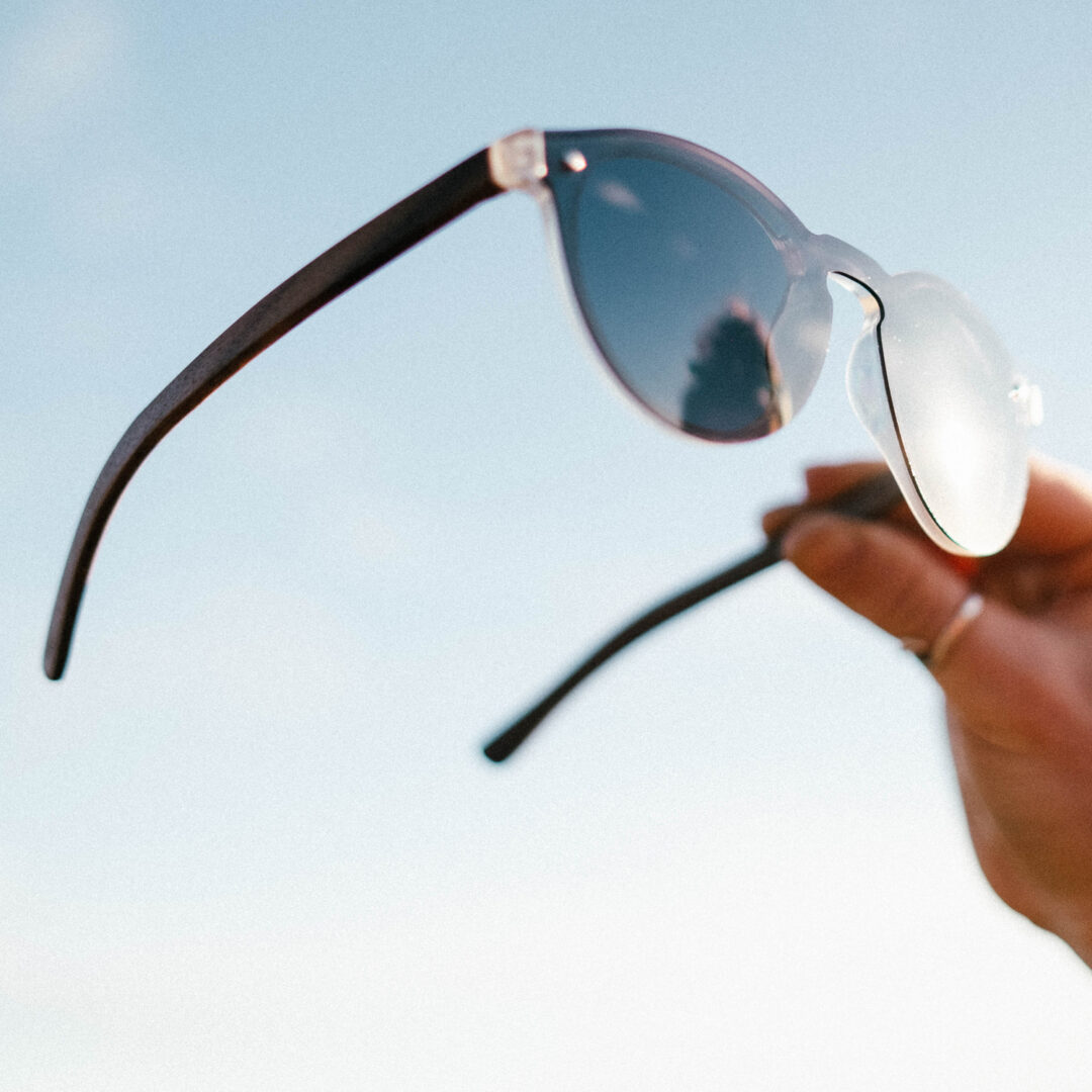 Round ebony wood sunglasses black polarized lenses outdoor