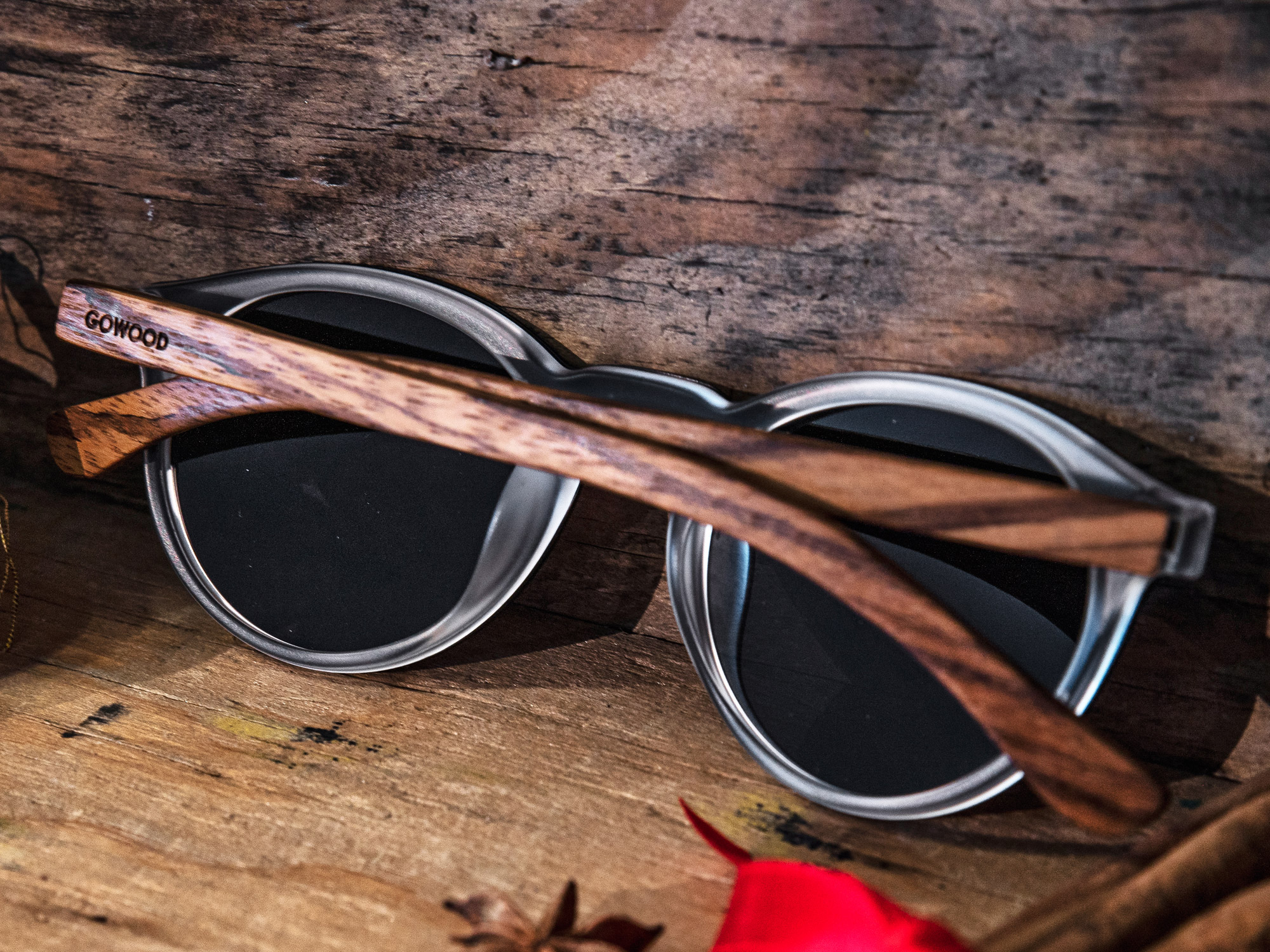 Round zebra wood sunglasses