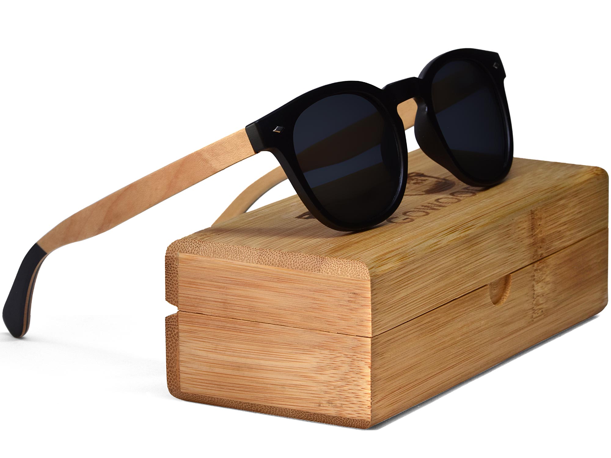Round maple wood sunglasses set