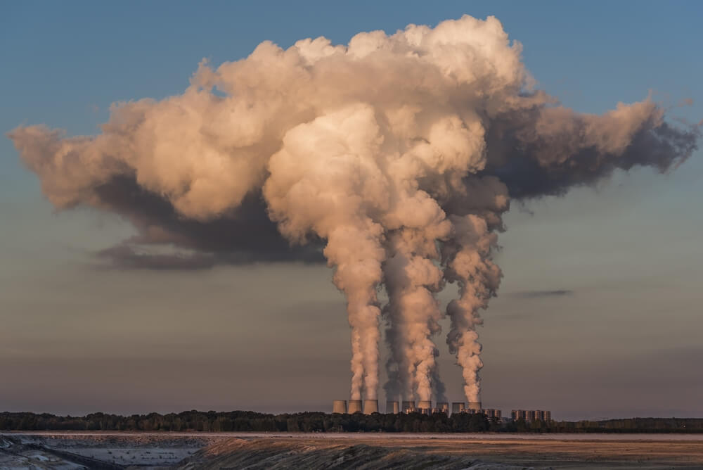 highly polluting fossil fuel that contributes significantly to greenhouse gas emissions